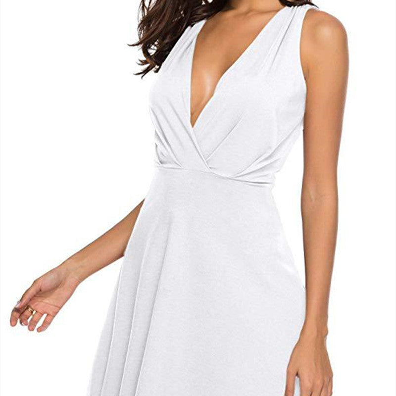 Deep V-neck sleeveless chiffon dress